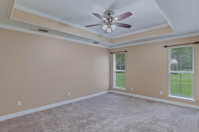 Building Photo - 133 Lone Oak Dr