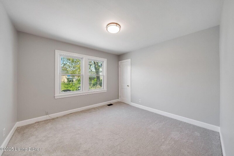 Building Photo - 3319 Vetter Ave