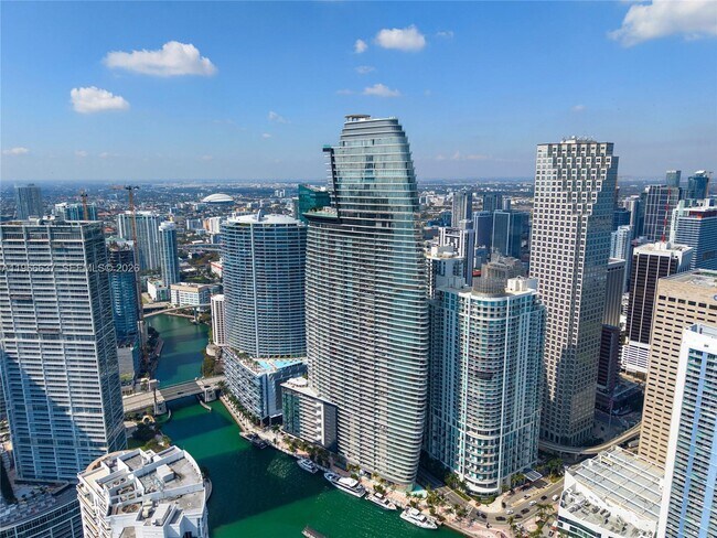 Building Photo - 300 Biscayne Blvd Way