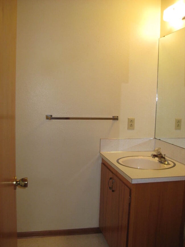 Building Photo - Conveniently Located 3 Bedroom Ranch Style Home with Large Fenced Backyard