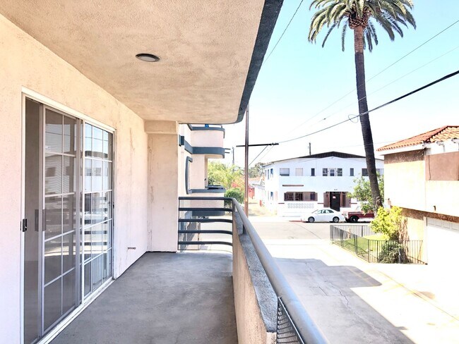 Building Photo - Coming Soon!! Live in the heart of Downtow...