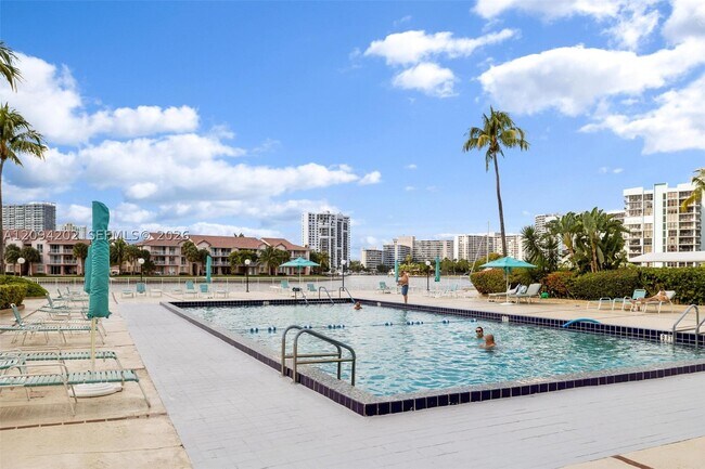 Building Photo - 3800 S Ocean Dr
