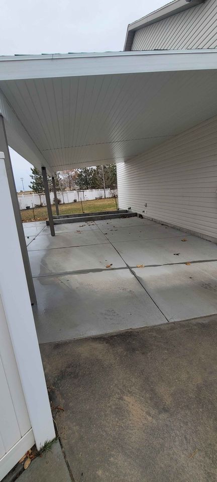 Building Photo - 6790 Greenfield Ln