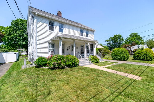 Building Photo - 20 Scofield Pl