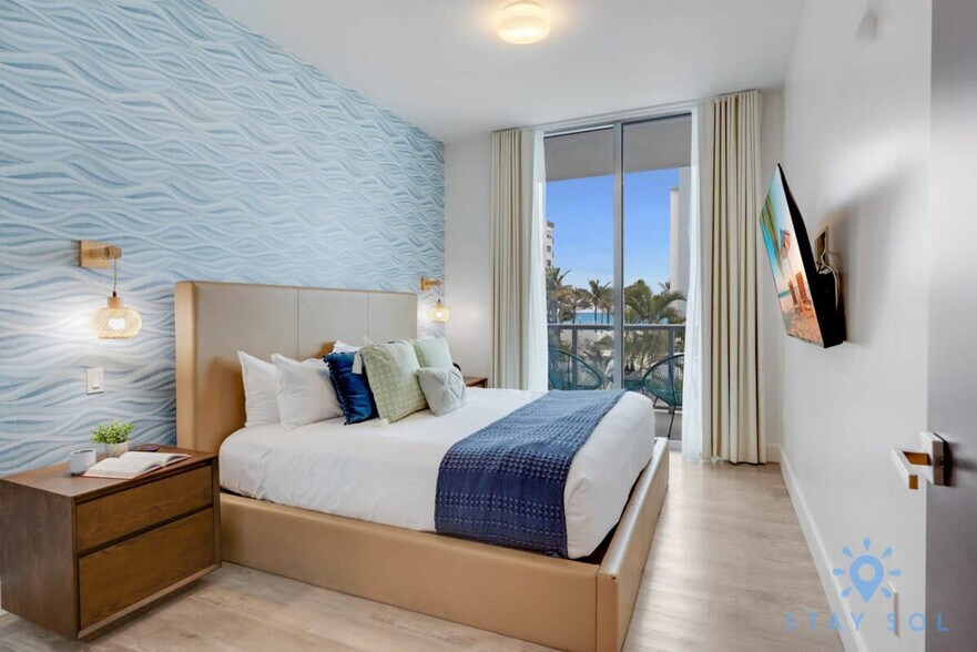 Building Photo - 777 N Ocean Dr