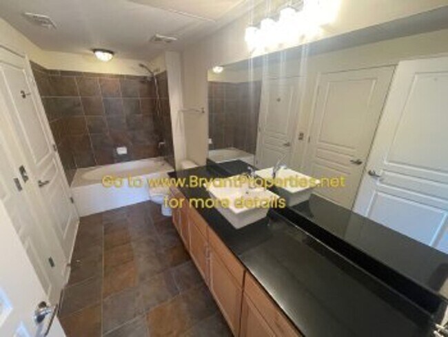 Building Photo - Bristol-West End