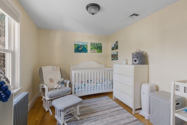 Building Photo - 20 Brae Rd