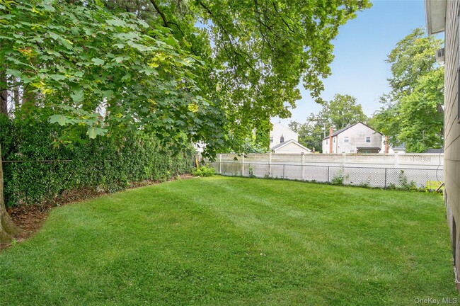 Building Photo - 10 Park Manor Ct