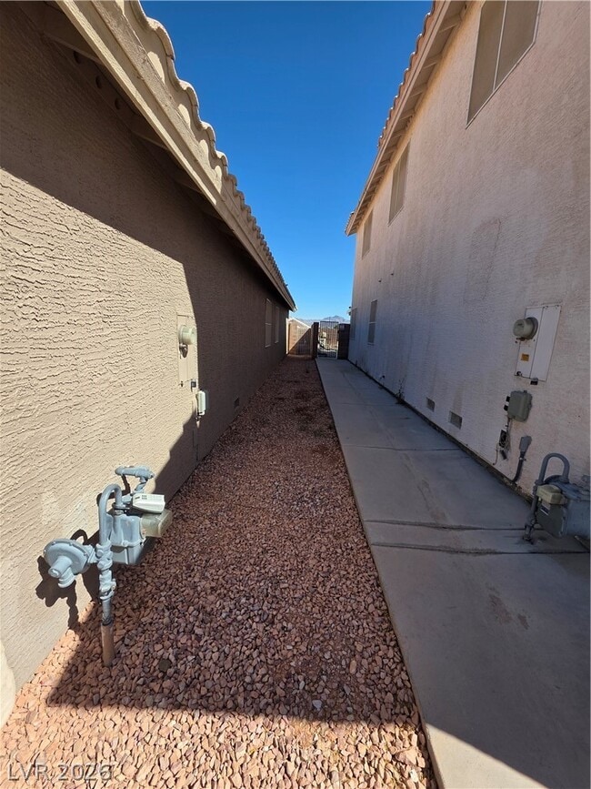 Building Photo - 6674 Jordan River Dr