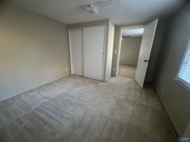 Building Photo - 1109 Humes Ave NE