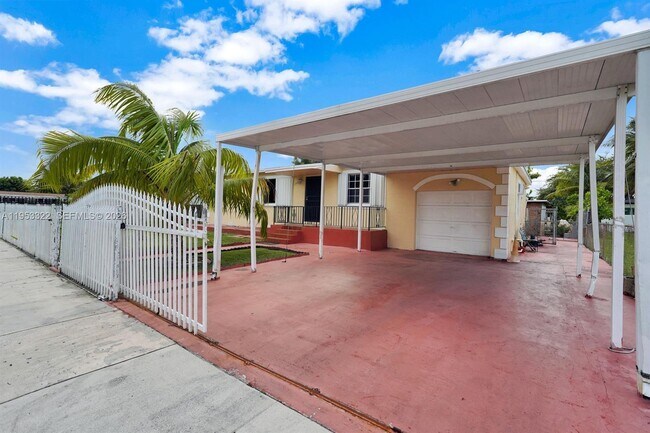 Building Photo - 17950 NW 6th Ct