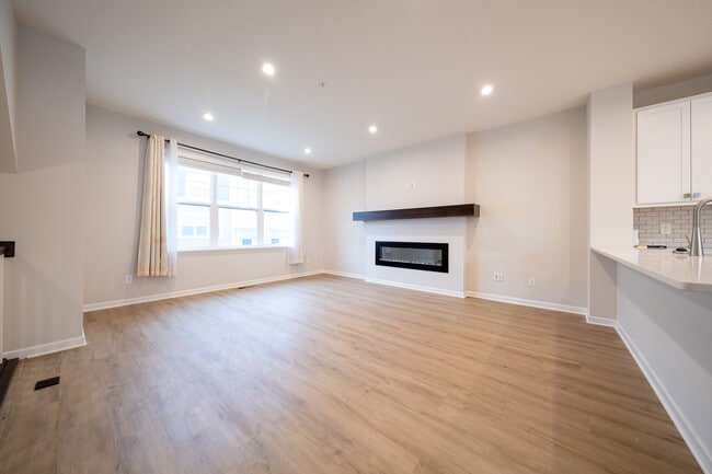 Building Photo - 21831 136th Wy