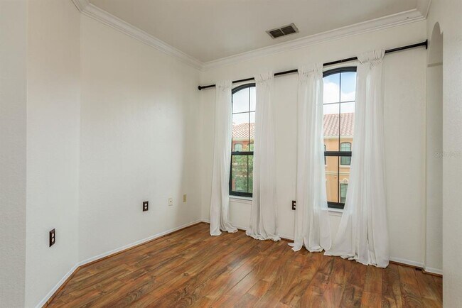 Building Photo - 2749 Via Cipriani