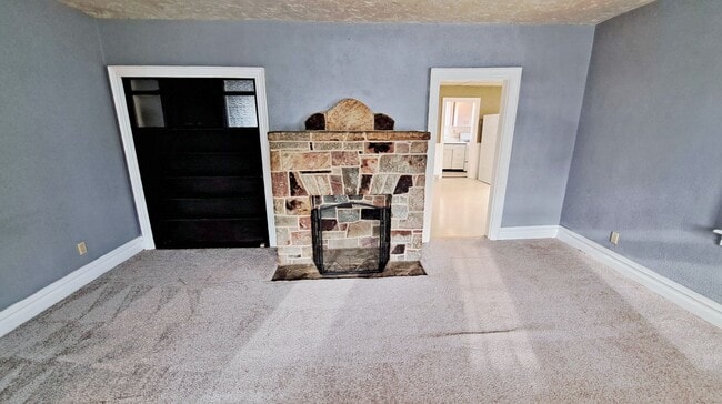 Building Photo - 523-523 1/2 Frederick Street