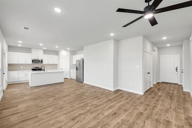 Building Photo - 3802 Clovis St