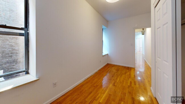 Building Photo - 104 Second Avenue