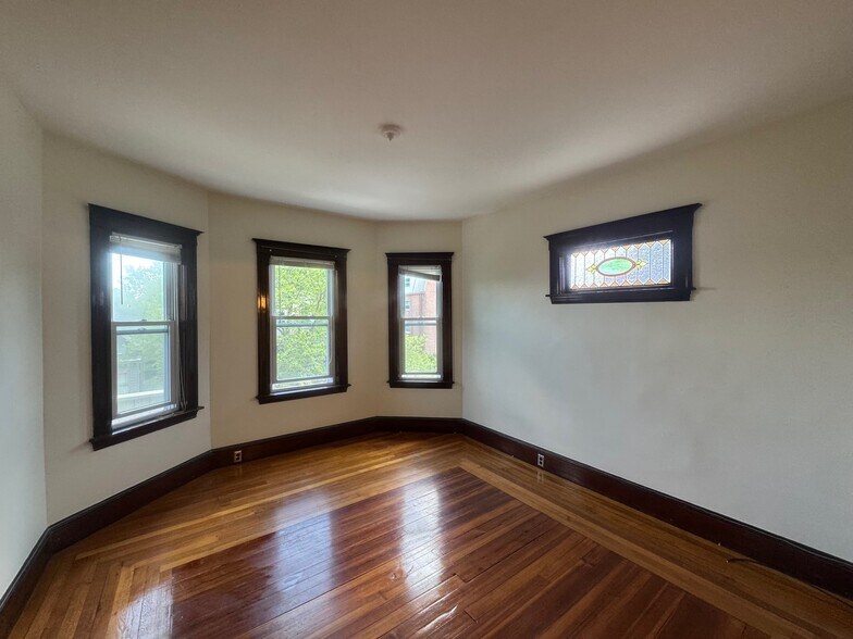 Building Photo - 298A Highland Ave