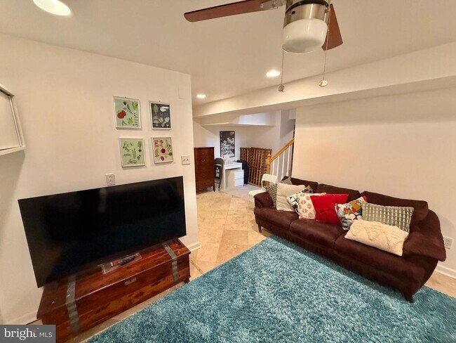 Building Photo - 7538 Morningside Dr NW