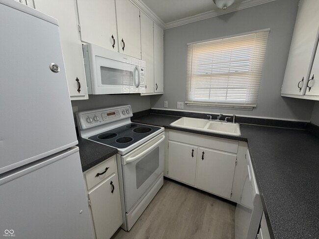 Building Photo - 6474 Lupine Terrace