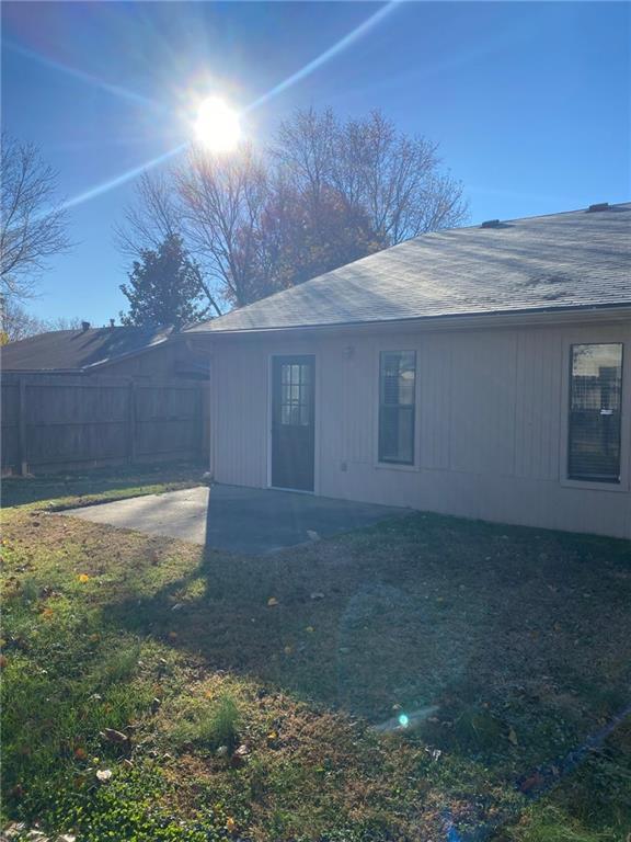 Building Photo - 3405 W Wood St