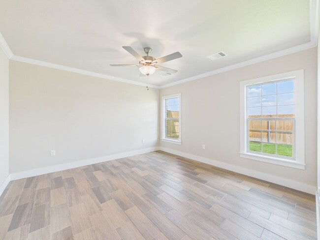 Building Photo - 9770 Elite St