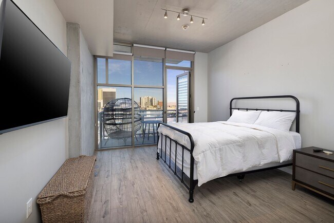 Building Photo - FULLY FURNISHED - JUHL - 2 BEDROOM 2 BATH WITH 2 PARKING SPACES