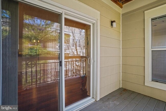 Building Photo - 2204 Westcourt Ln