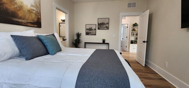 Building Photo - Short term Lease-635 Kotter Farms Trail Ev...