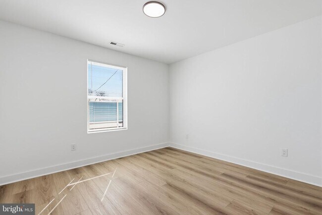 Building Photo - 25 Autumn Ln