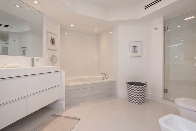 Building Photo - 6301 Collins Ave
