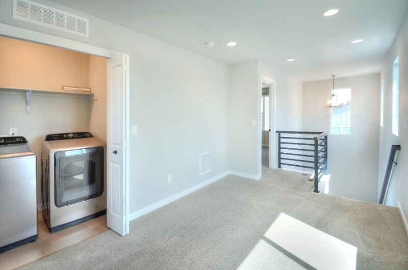 Building Photo - 7376 Cracker Jack Hts