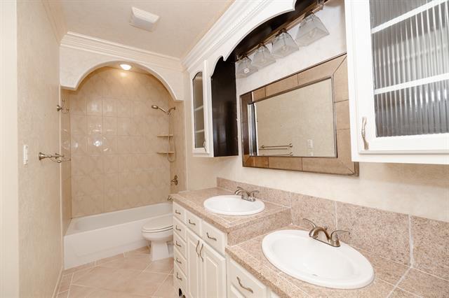 Building Photo - 624 Horseshoe Bend