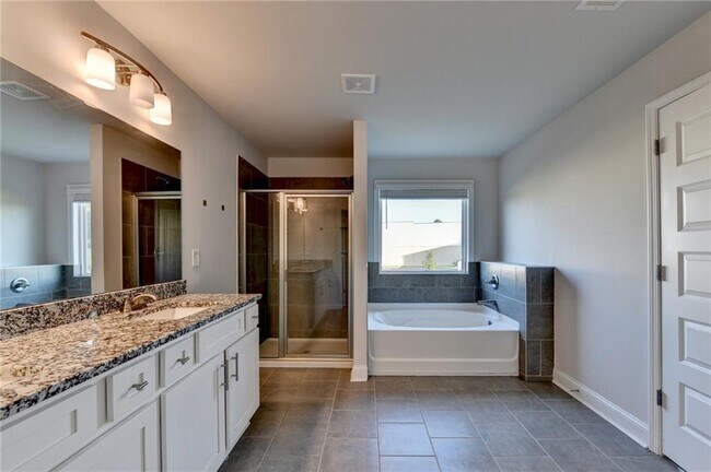 Building Photo - 3855 Brookburn Pk