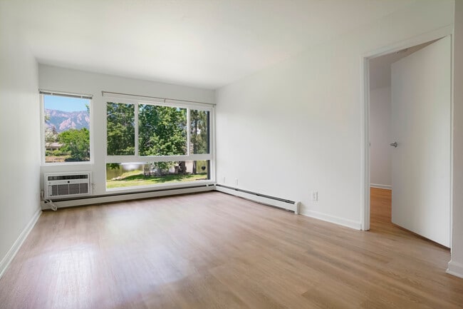 Building Photo - Tantra Lake