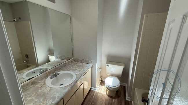 Building Photo - RATE DROP ALERT! (was $2000/month)