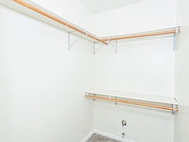 Building Photo - 3804 Larkspur Ct