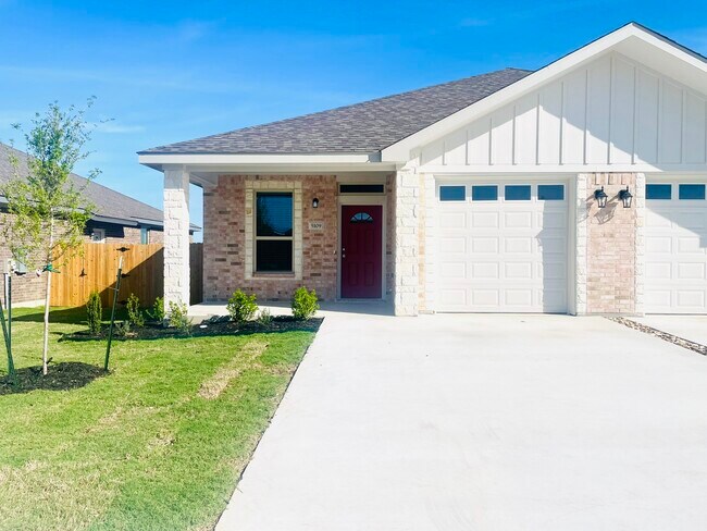 Building Photo - 5109 Rose Gdn Lp
