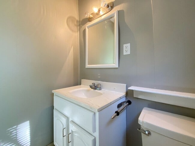 Building Photo - Corner Lot Charmer with 2-Car Garage in Ov...