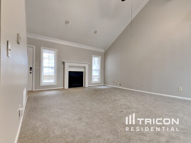 Building Photo - 433 Orchard Dr