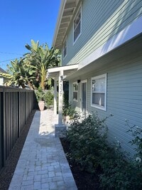 Building Photo - 335 S Grand St