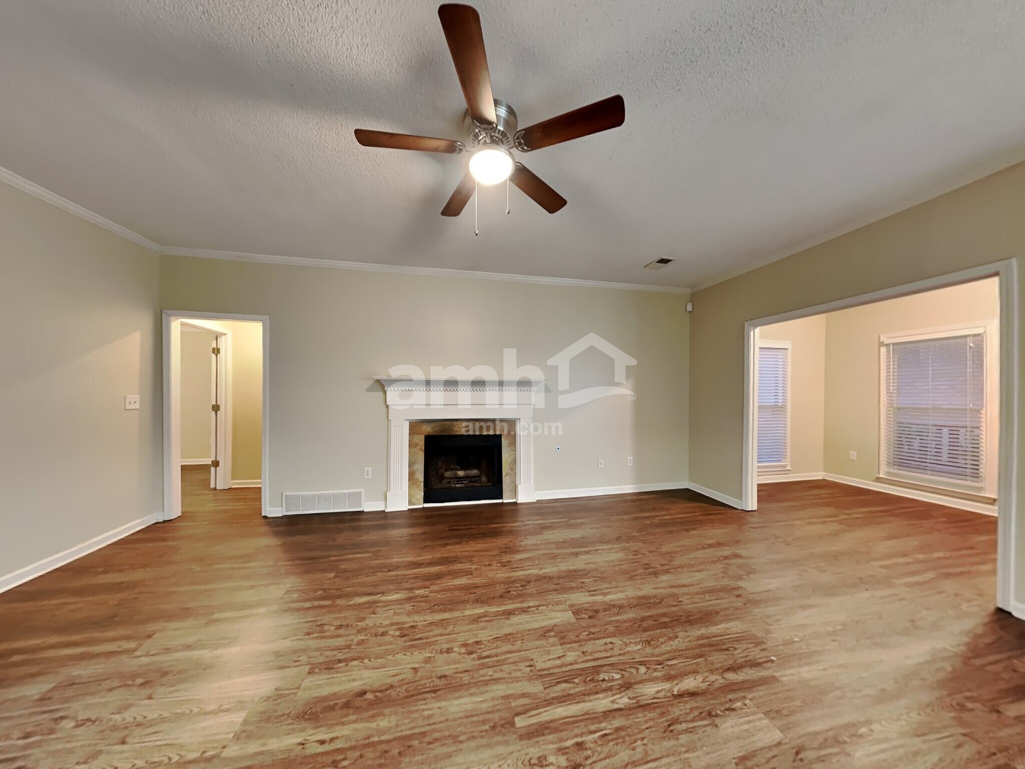 Building Photo - 2713 Country Glade Cv N