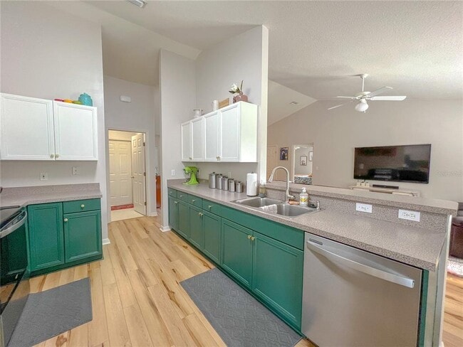 Building Photo - 6725 SW 83rd Terrace