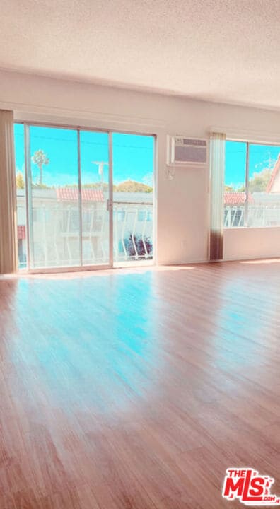 Building Photo - 11081 Rose Ave