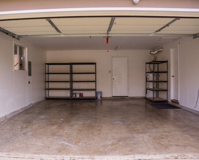 Building Photo - A Charming 3-Bedroom Rambler!