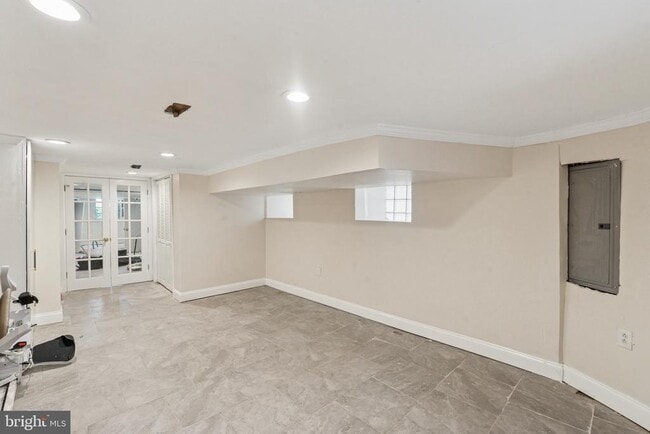 Building Photo - 534 Benner St