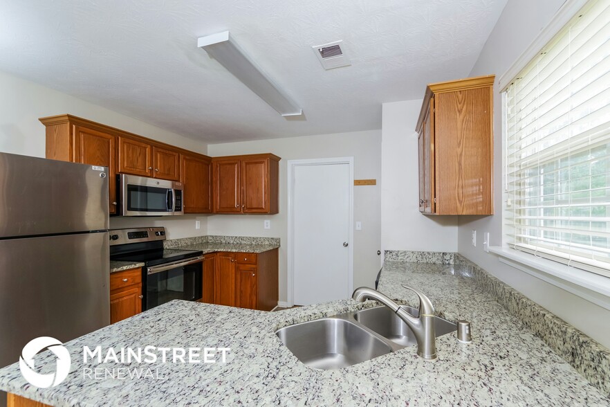 Building Photo - 8104 Apple Valley Dr