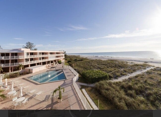 Building Photo - 2600 Gulf Dr N