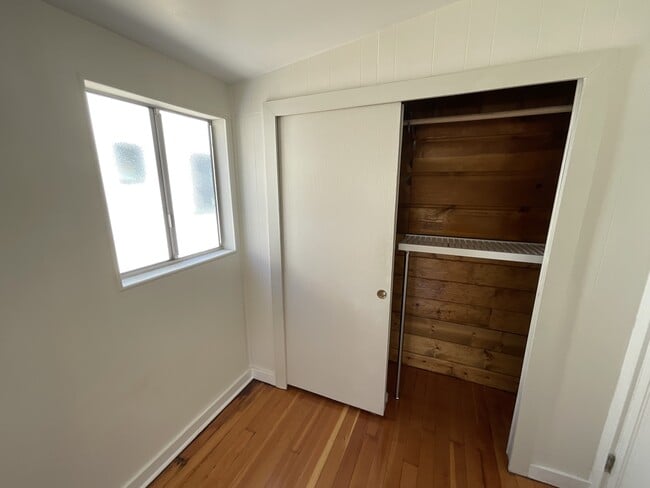 Building Photo - 2724 Locksley Pl