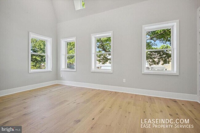 Building Photo - 4012 5th St NW