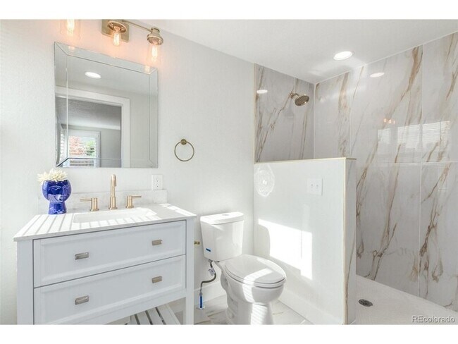 Building Photo - 760 Stuart St